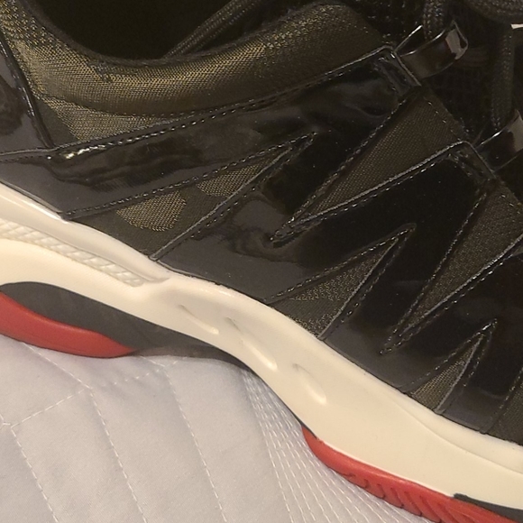 Sneakers - Picture 5 of 7